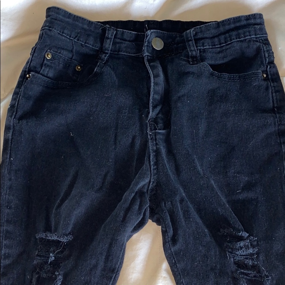 super ripped black jeans!